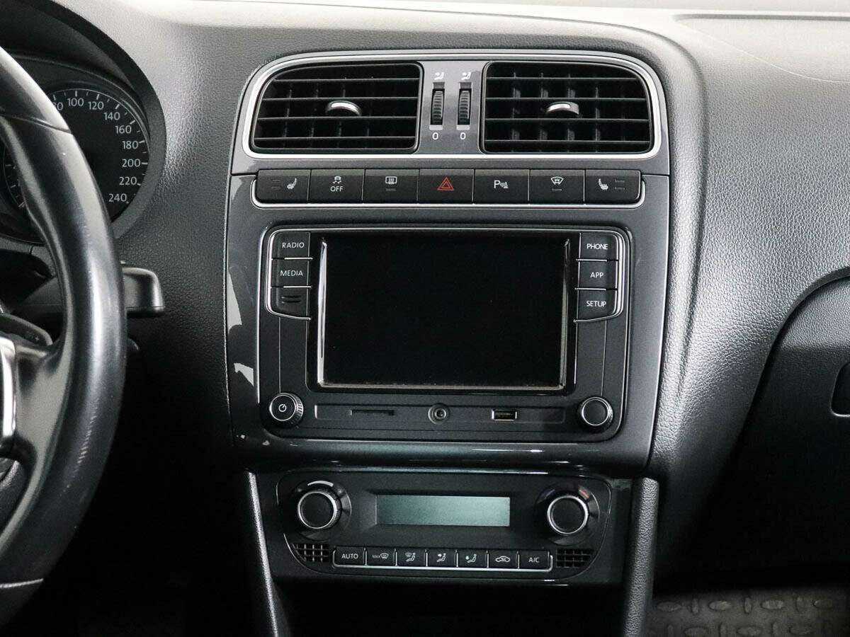 Volkswagen Polo б/у, 2019, Роботизированная. Фото: #11