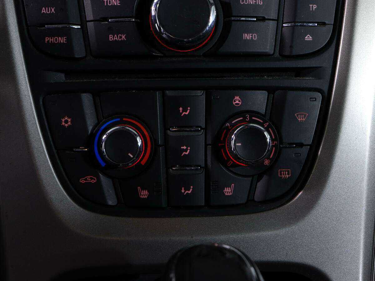 Opel Astra б/у, 2012, Автоматическая. Фото: #15