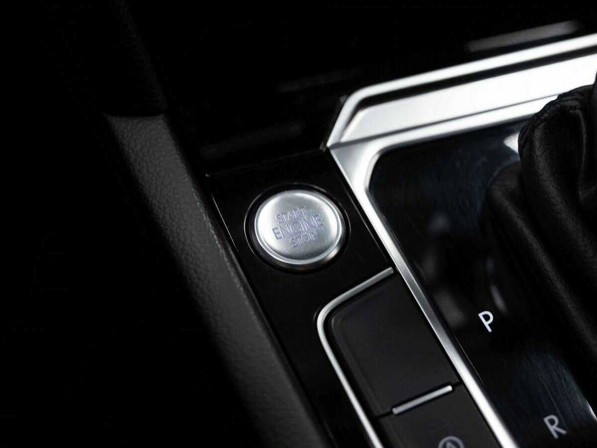 Volkswagen Passat б/у, 2016, Роботизированная. Фото: #25