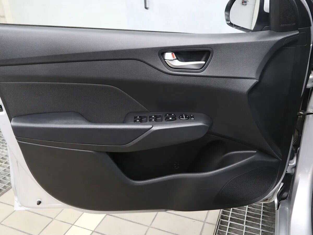 Hyundai Solaris б/у, 2021, Автоматическая. Фото: #7