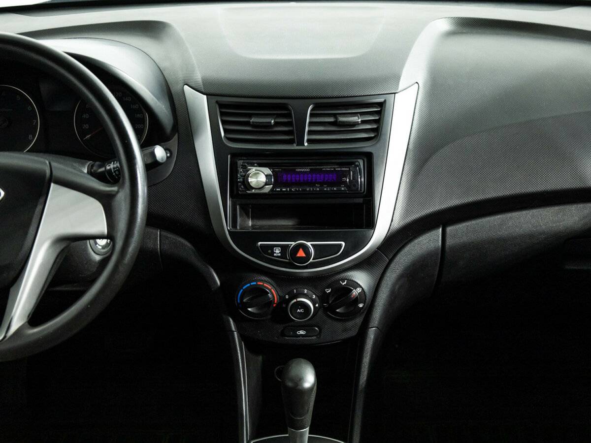 Hyundai Solaris б/у, 2012, Автоматическая. Фото: #13