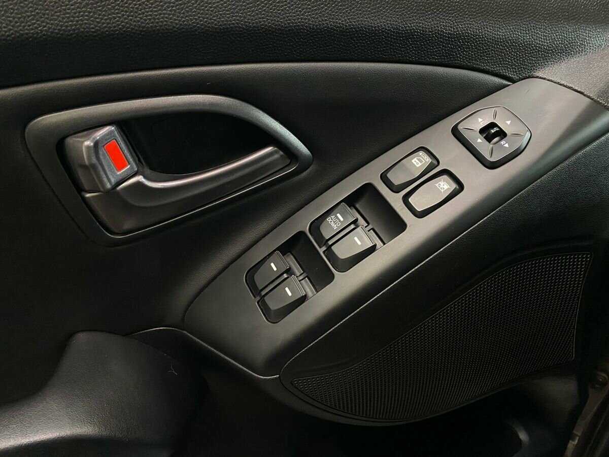 Hyundai ix35 б/у, 2014, Механическая. Фото: #15