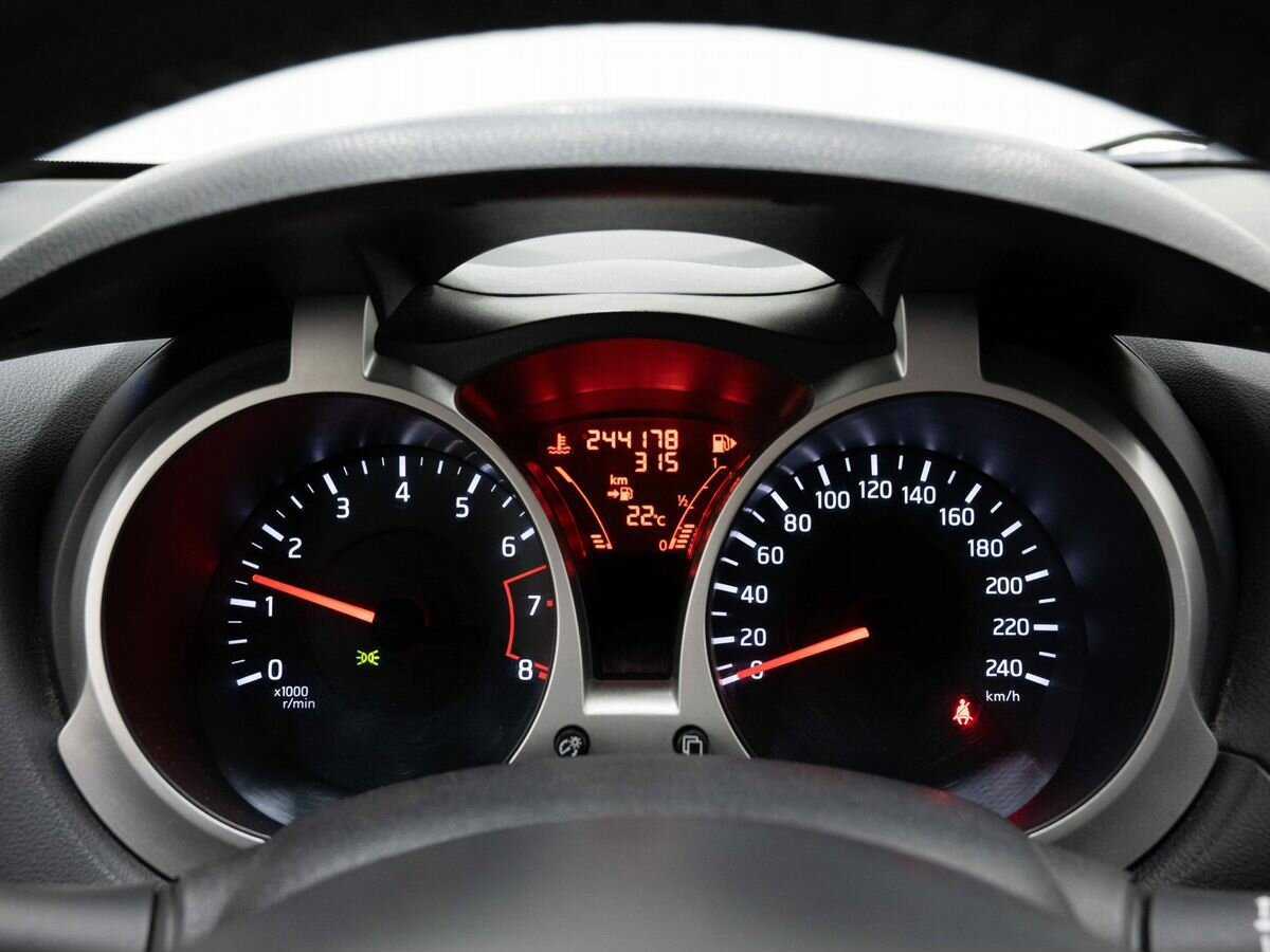Nissan Juke б/у, 2012, Механическая. Фото: #15