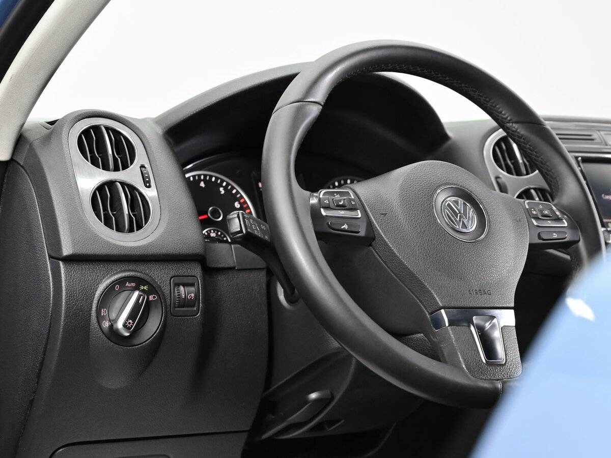 Volkswagen Tiguan б/у, 2012, Автоматическая. Фото: #8