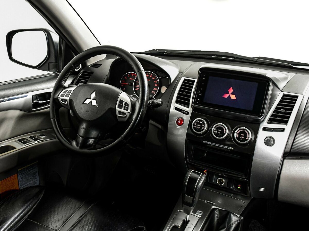 Mitsubishi Pajero Sport б/у, 2013, Автоматическая. Фото: #6