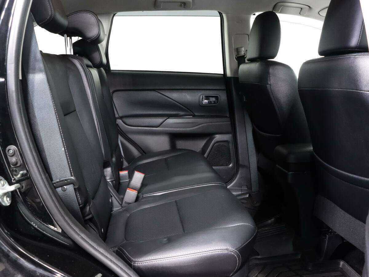 Mitsubishi Outlander б/у, 2018, Вариатор. Фото: #9