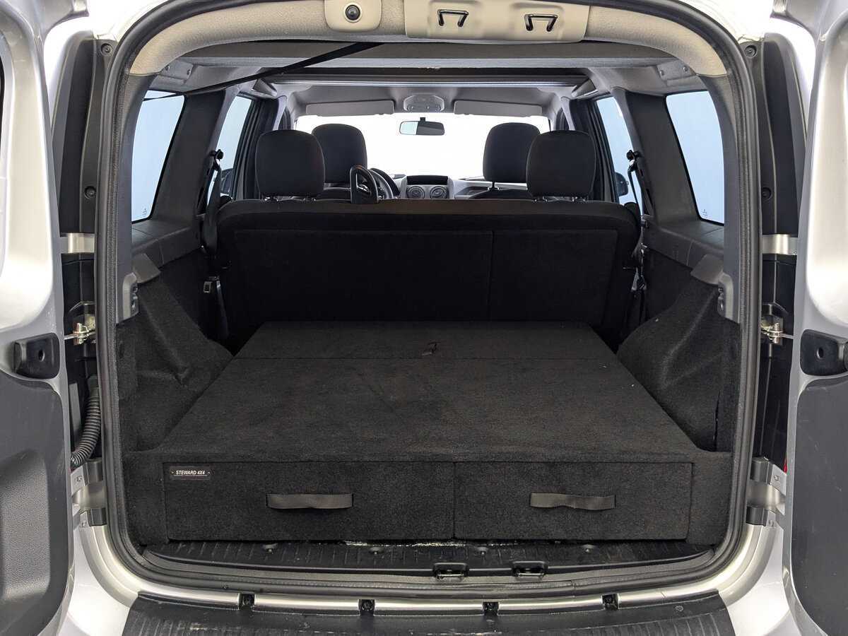 Lada (ВАЗ) Largus б/у, 2024, Механическая. Фото: #9