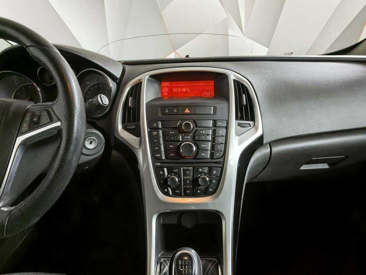 Opel Astra б/у, 2012, Механическая. Фото: #10