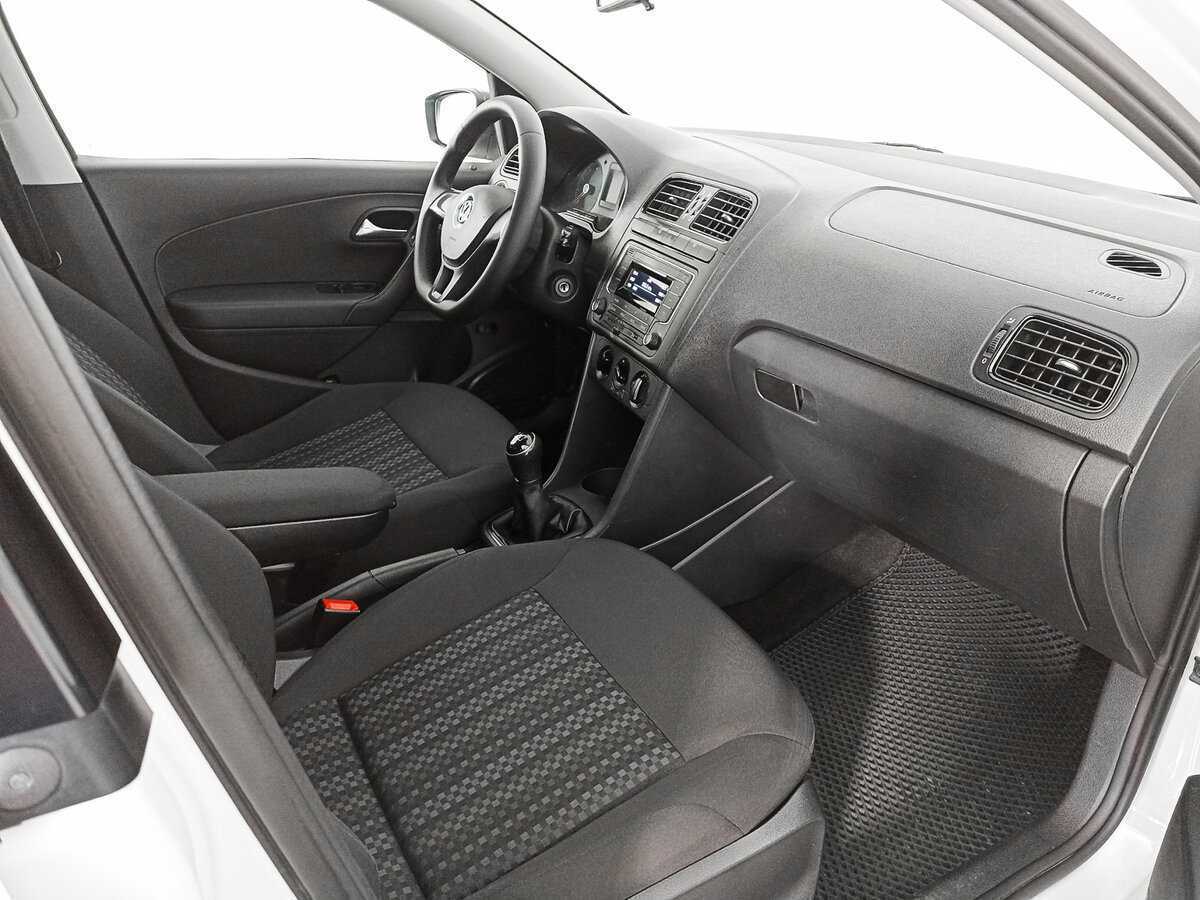 Volkswagen Polo б/у, 2019, Механическая. Фото: #8