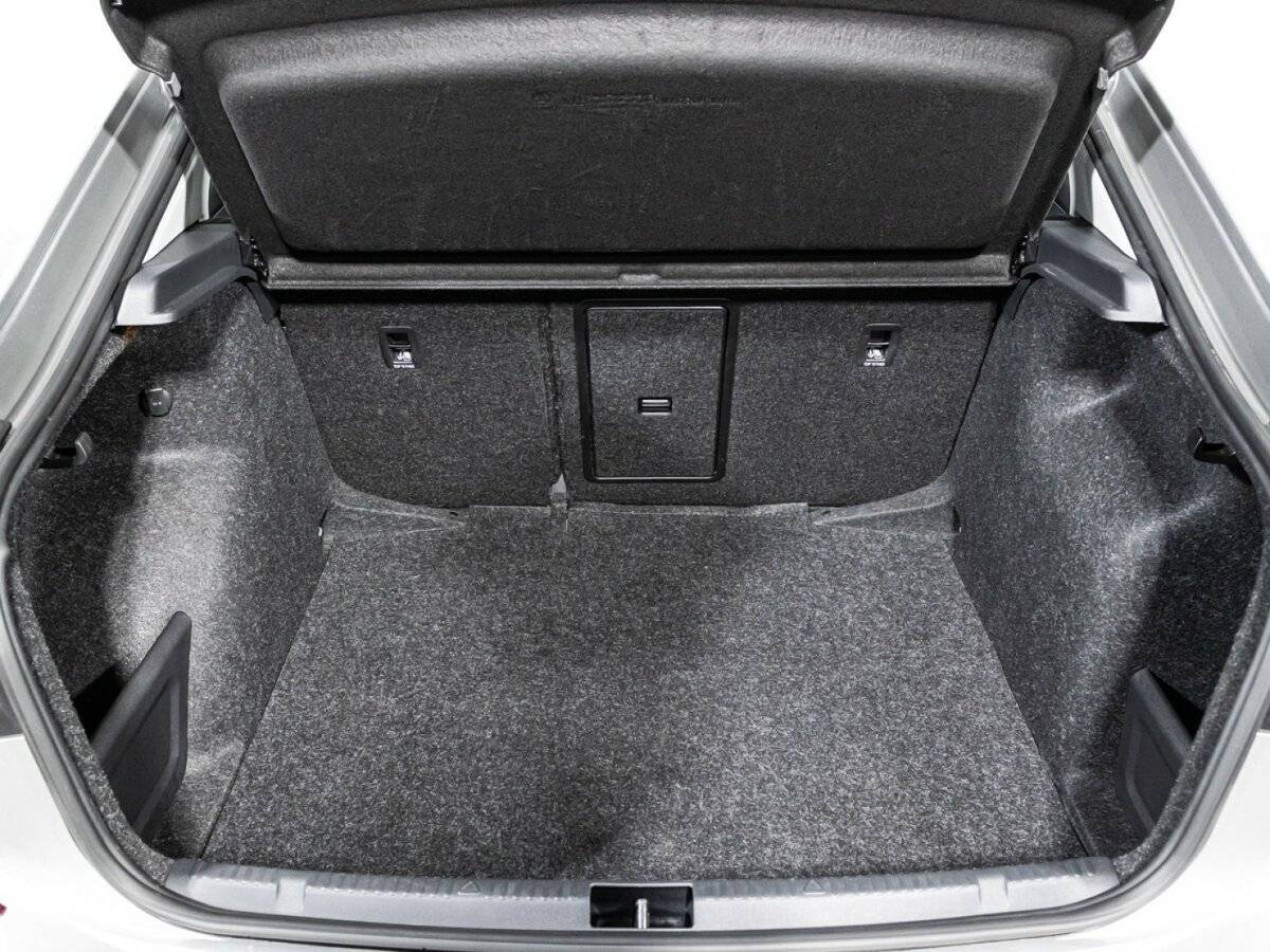 Volkswagen Polo б/у, 2020, Роботизированная. Фото: #14