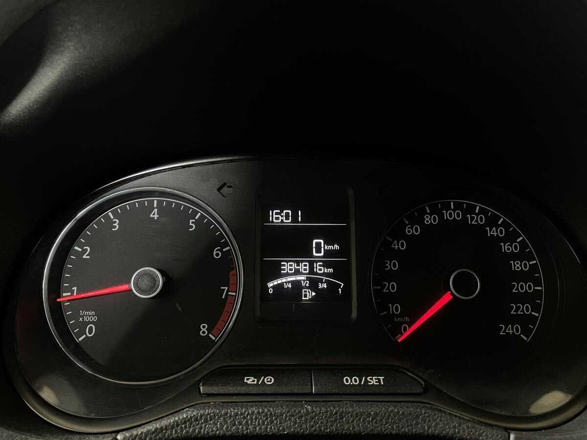 Volkswagen Polo б/у, 2017, Механическая. Фото: #10