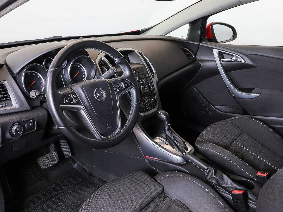 Opel Astra б/у, 2012, Автоматическая. Фото: #11