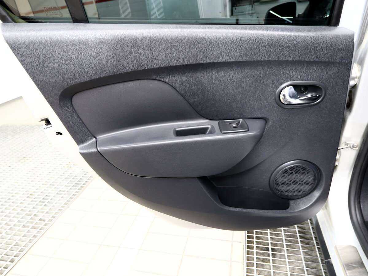 Renault Sandero б/у, 2020, Механическая. Фото: #22