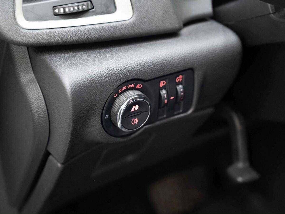 Opel Astra б/у, 2012, Автоматическая. Фото: #16