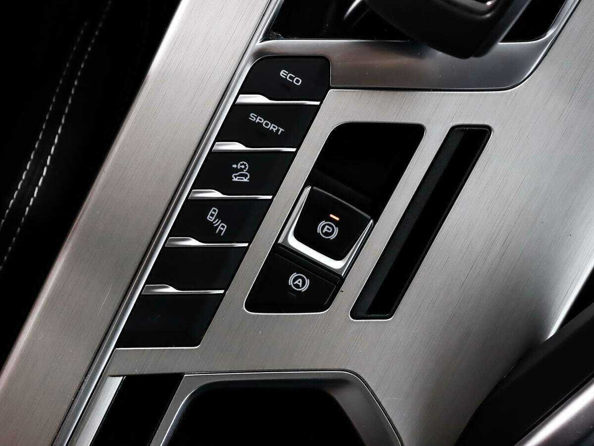 Geely Coolray б/у, 2021, Роботизированная. Фото: #10