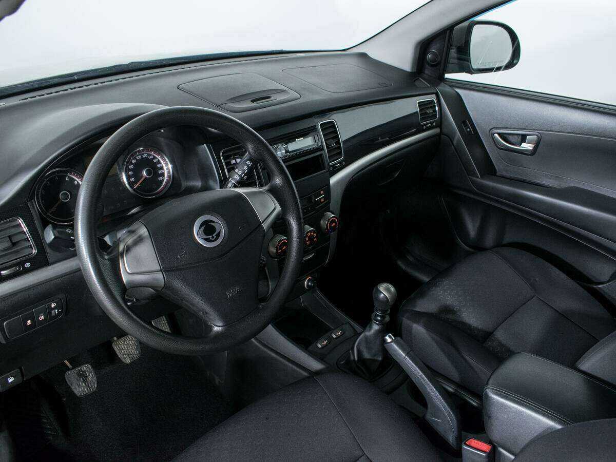 SsangYong Actyon б/у, 2012, Механическая. Фото: #12