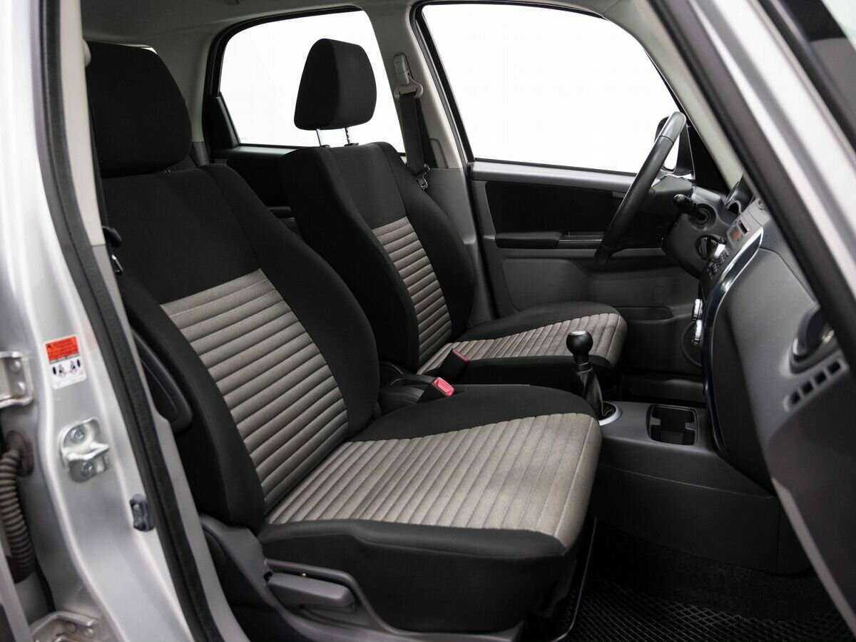 Suzuki SX4 б/у, 2013, Механическая. Фото: #10