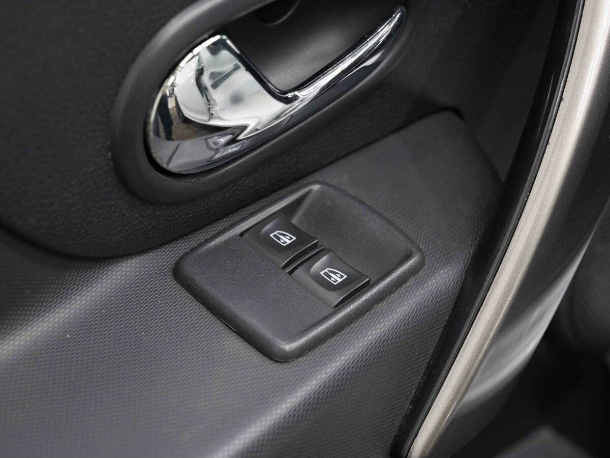 Renault Sandero б/у, 2016, Механическая. Фото: #17