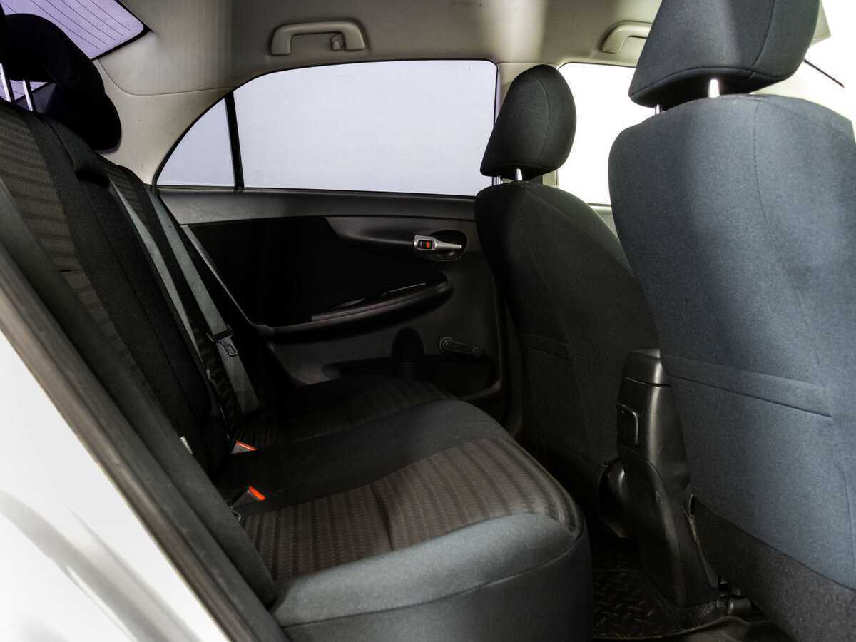 Toyota Corolla б/у, 2012, Механическая. Фото: #10