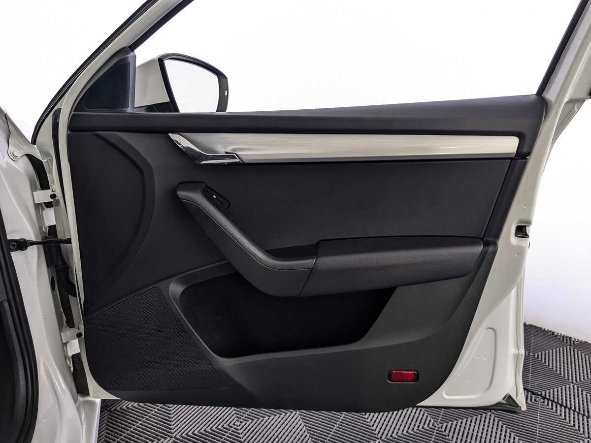 Skoda Octavia б/у, 2017, Механическая. Фото: #19