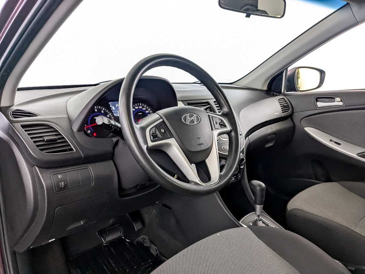 Hyundai Solaris б/у, 2012, Автоматическая. Фото: #13