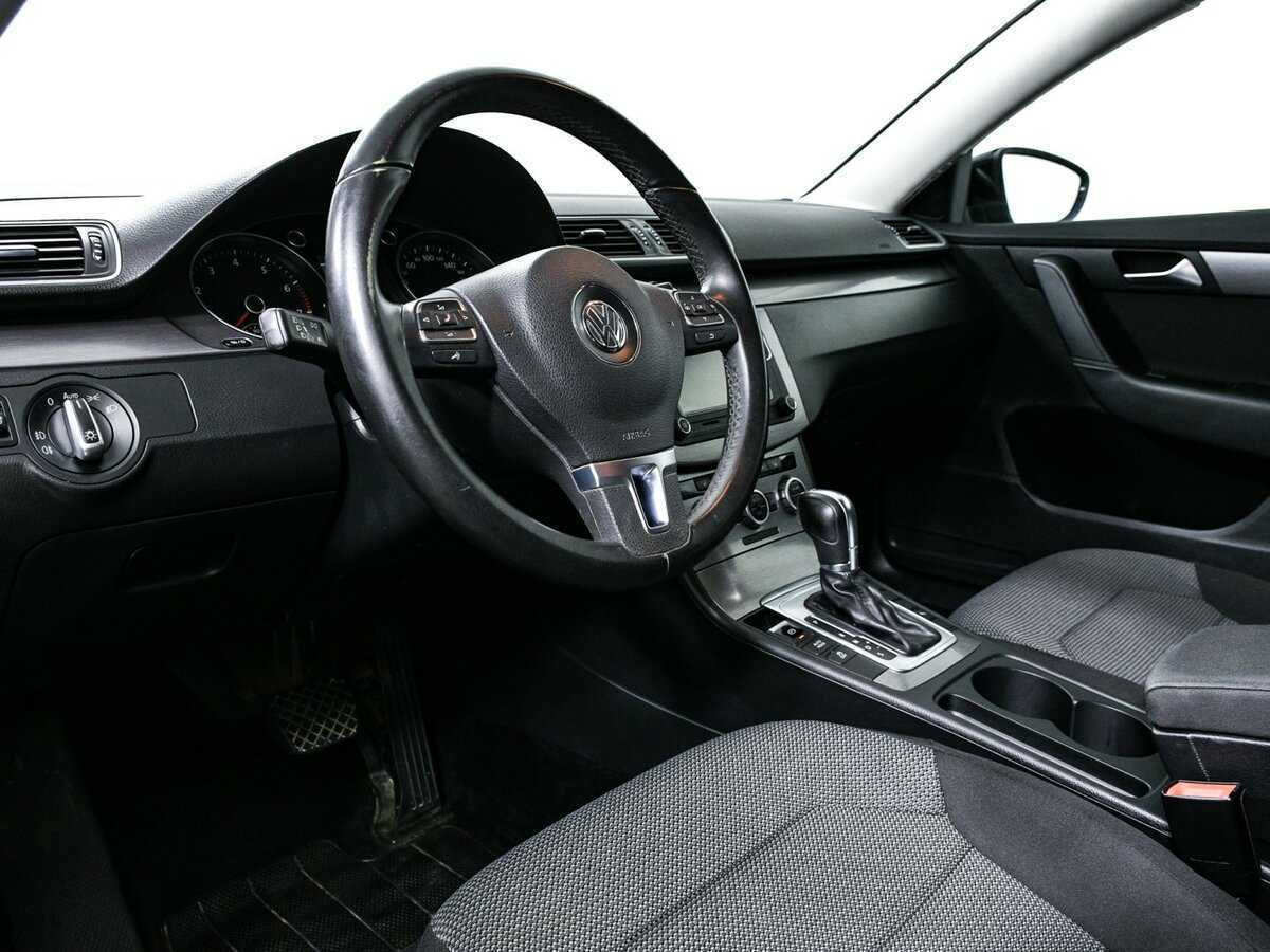 Volkswagen Passat б/у, 2013, Роботизированная. Фото: #12