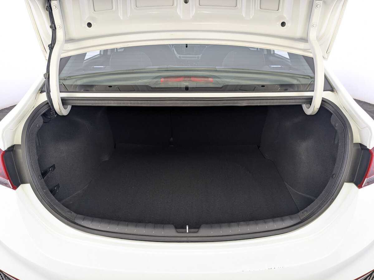 Hyundai Solaris б/у, 2017, Механическая. Фото: #9