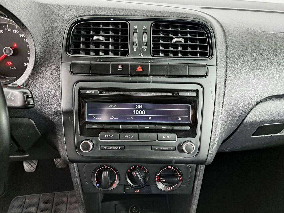 Volkswagen Polo б/у, 2012, Механическая. Фото: #14