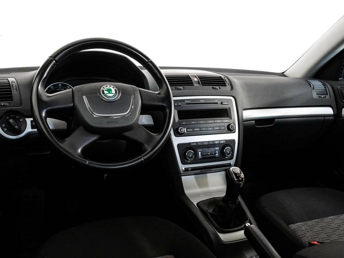Skoda Octavia б/у, 2012, Механическая. Фото: #8