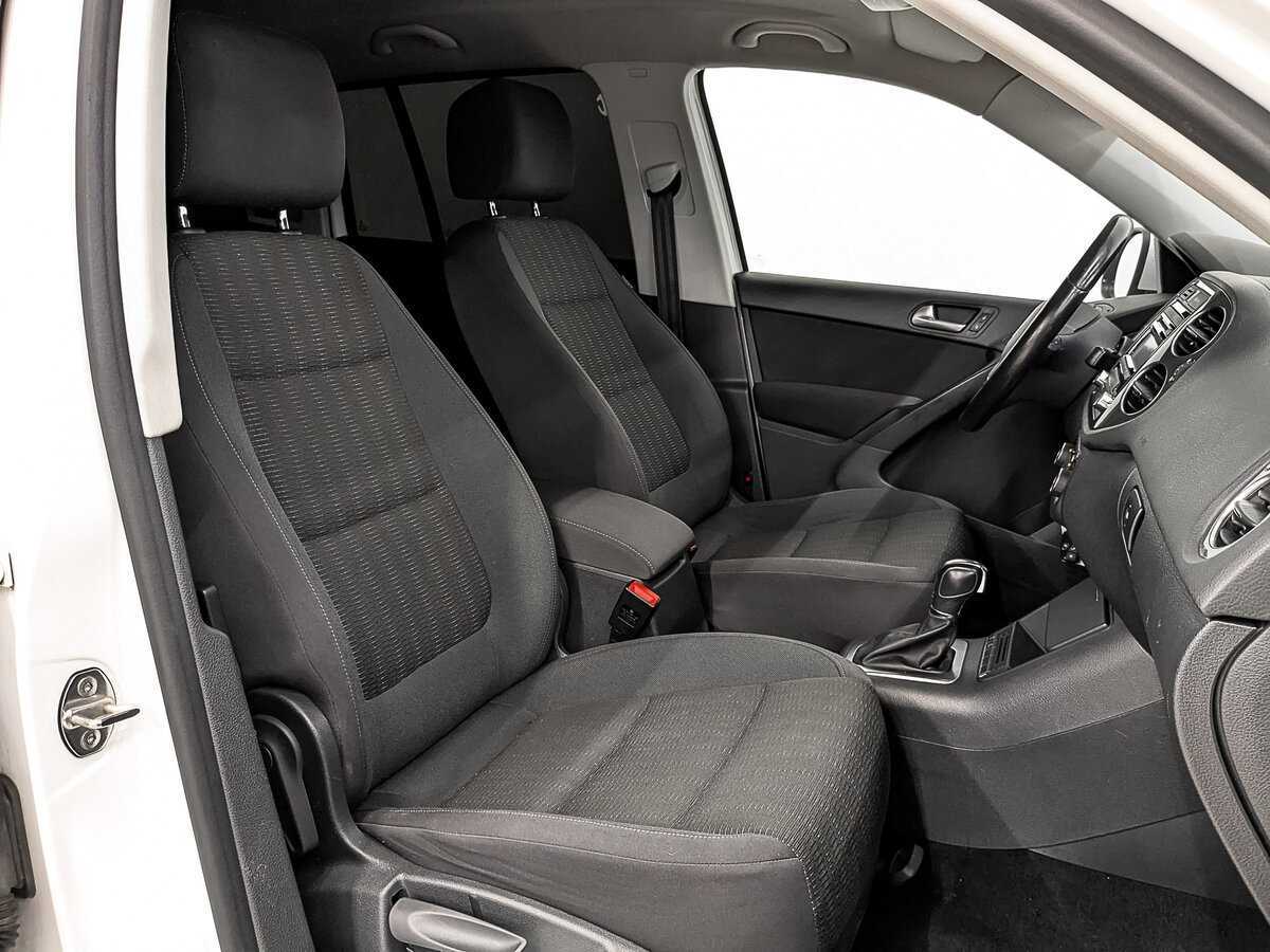 Volkswagen Tiguan б/у, 2013, Автоматическая. Фото: #21