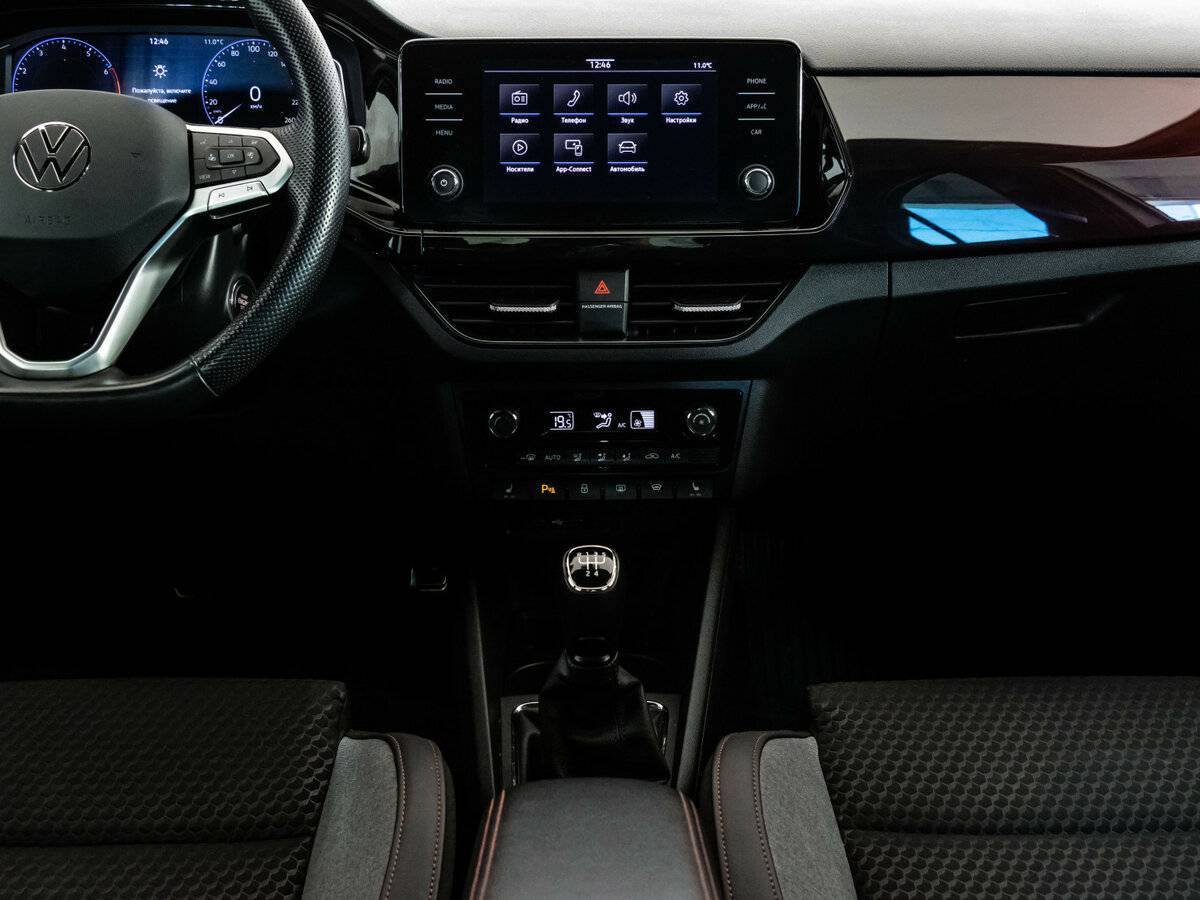 Volkswagen Polo б/у, 2021, Механическая. Фото: #11