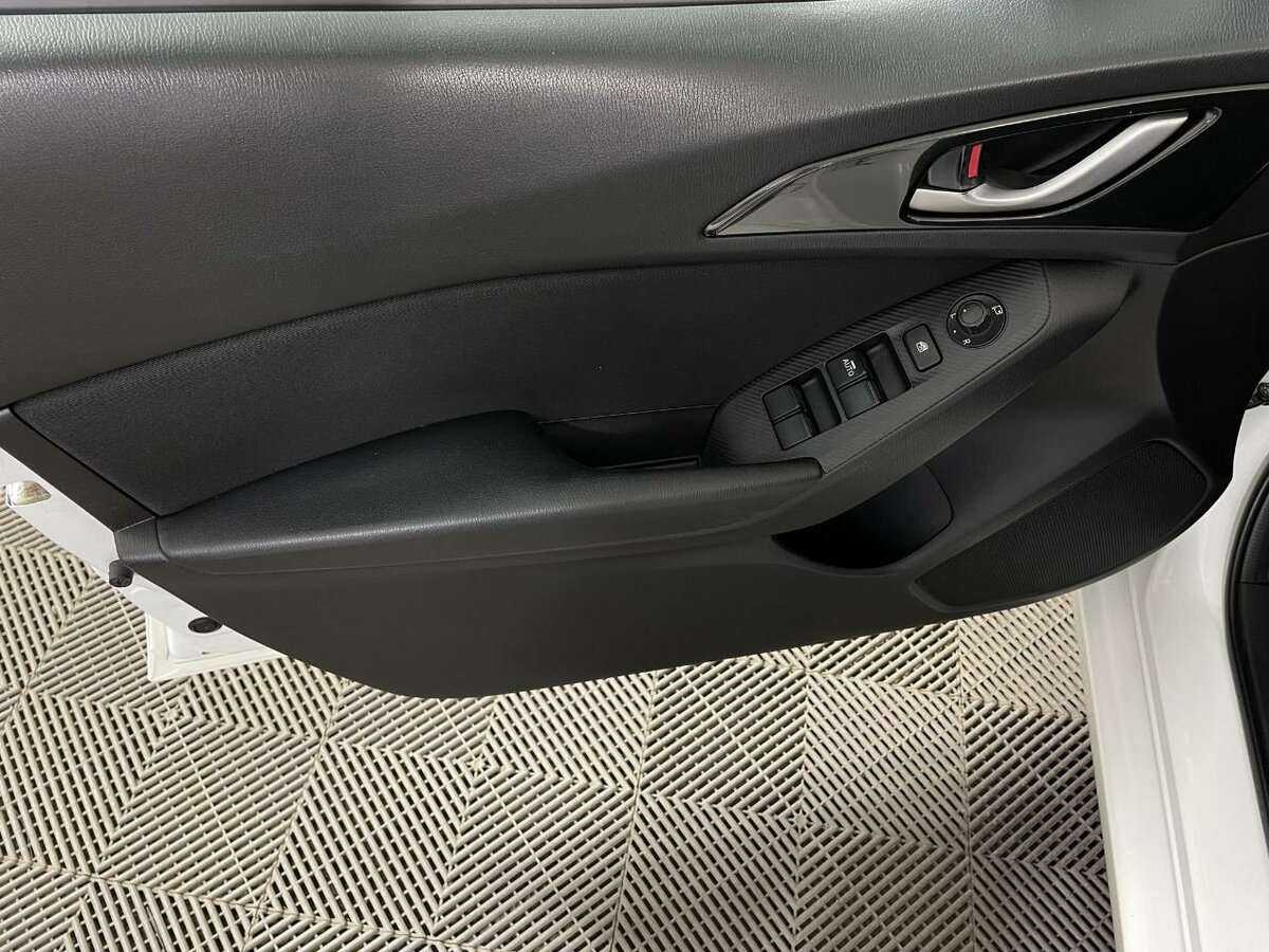 Mazda 3 б/у, 2014, Механическая. Фото: #7