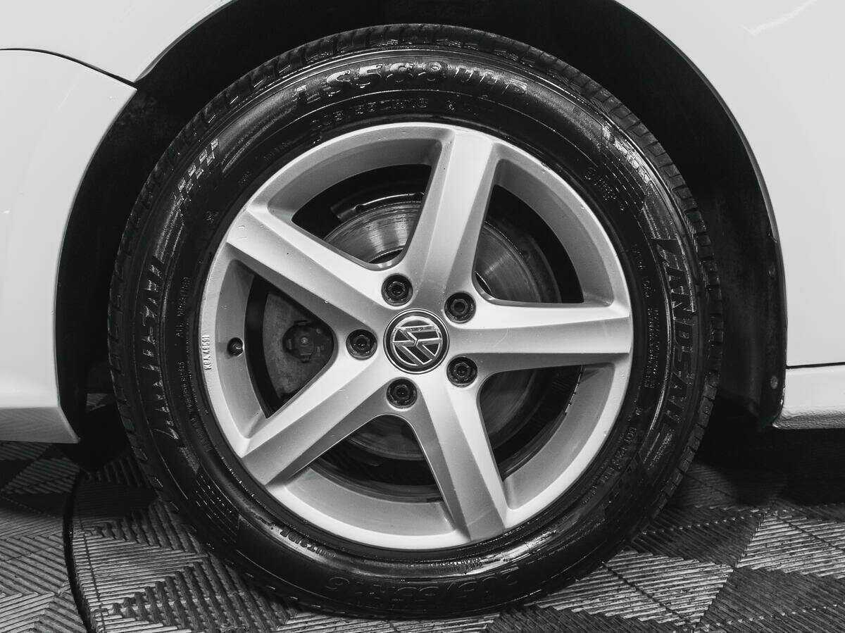 Volkswagen Jetta б/у, 2016, Автоматическая. Фото: #15