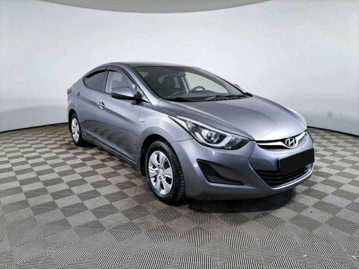 Hyundai Elantra б/у, 2015, Механическая. Фото: #2