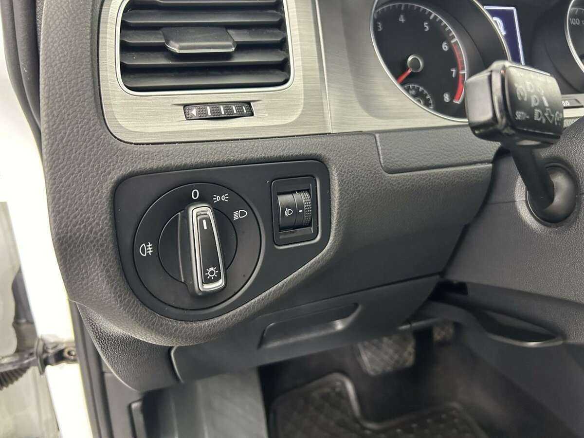 Volkswagen Golf б/у, 2015, Роботизированная. Фото: #8