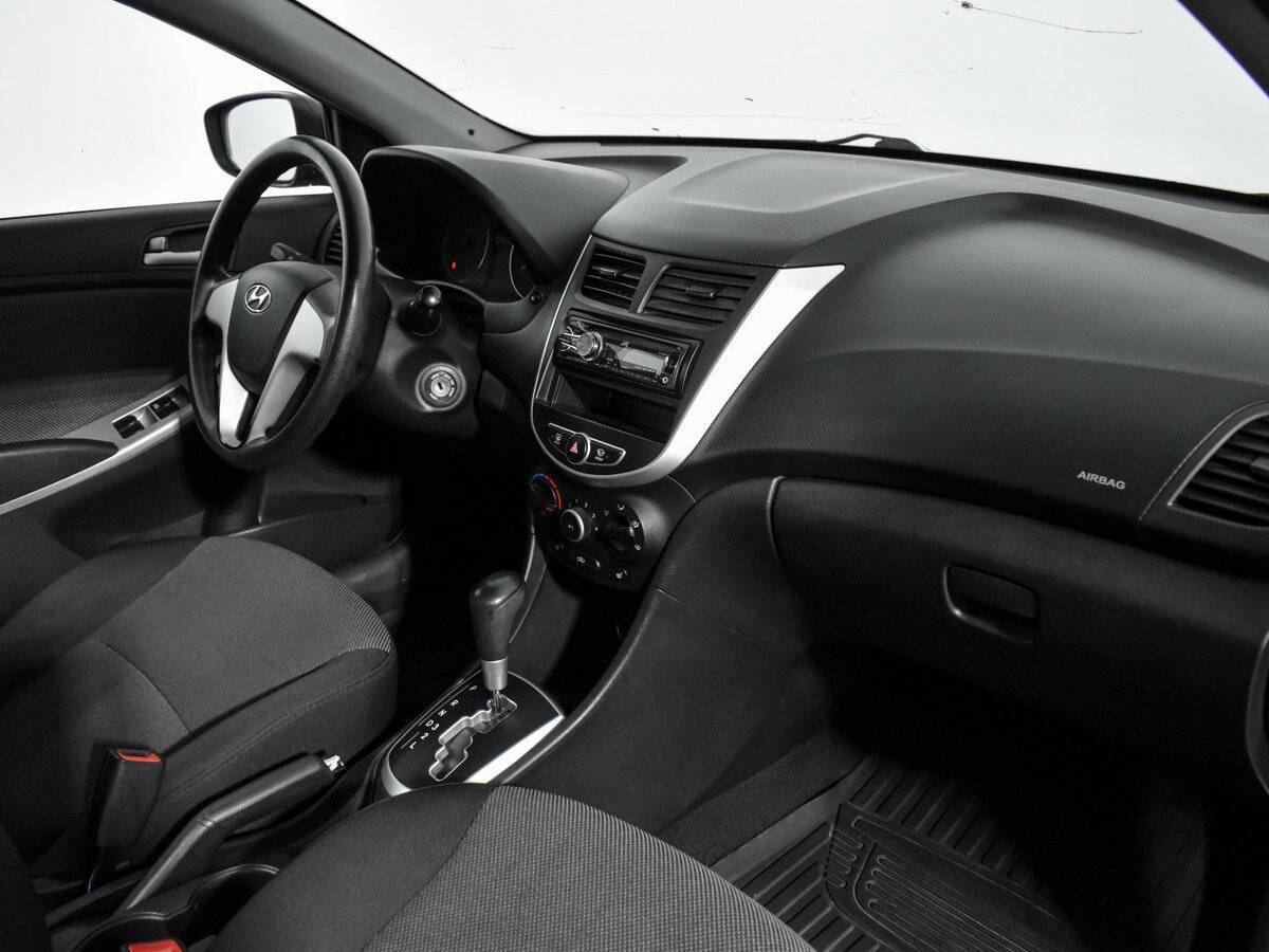 Hyundai Solaris б/у, 2012, Автоматическая. Фото: #12