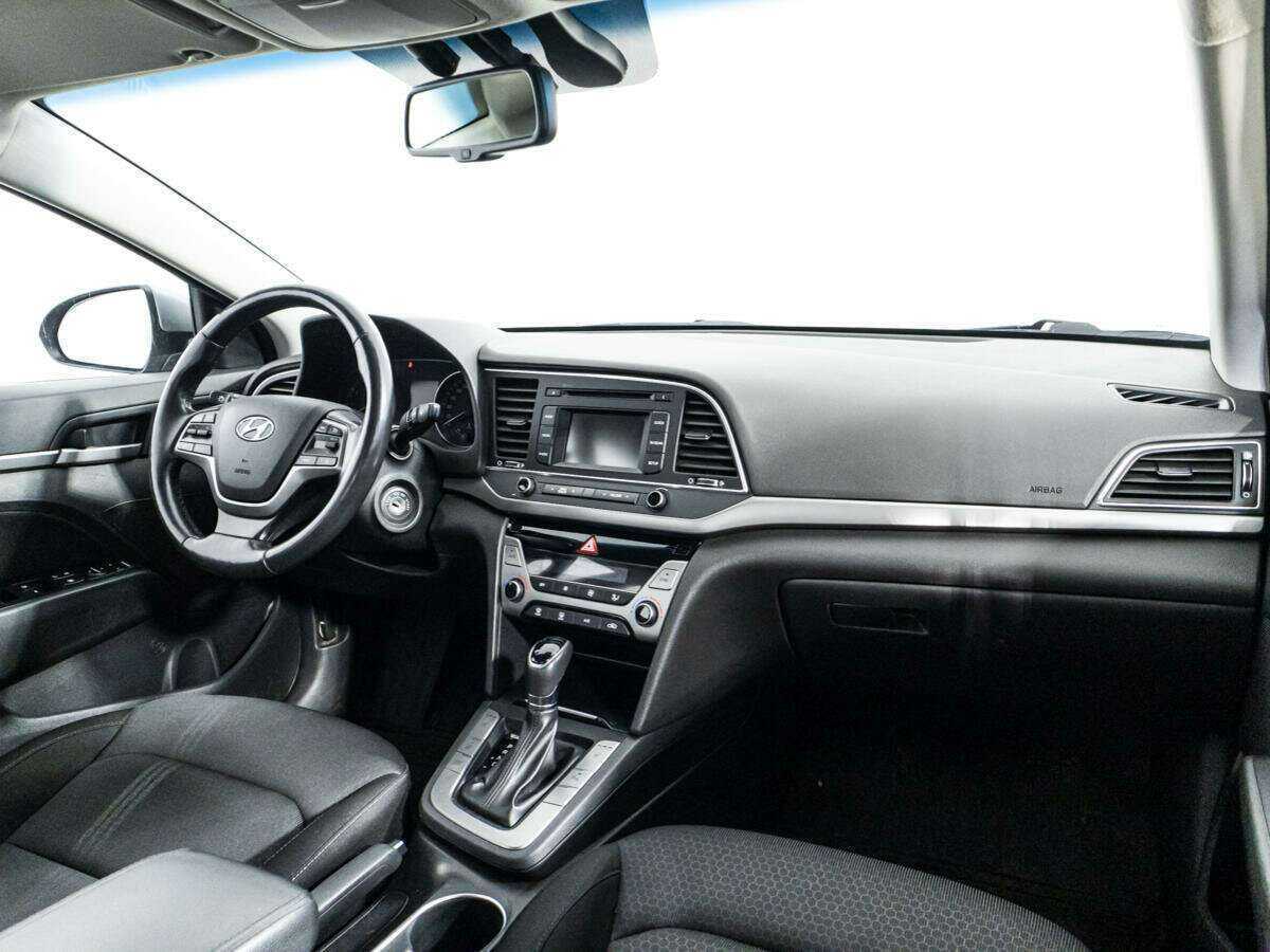 Hyundai Elantra б/у, 2018, Автоматическая. Фото: #8