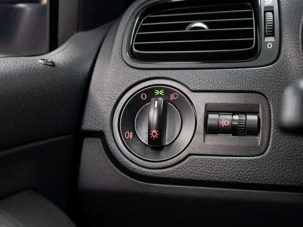 Volkswagen Polo б/у, 2017, Автоматическая. Фото: #14