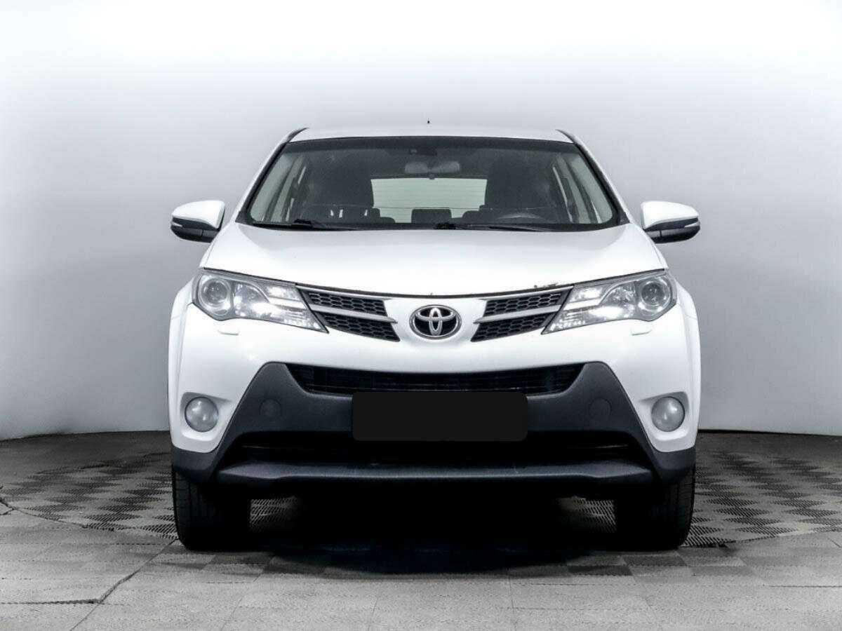Toyota RAV4 б/у, 2015, Механическая. Фото: #1
