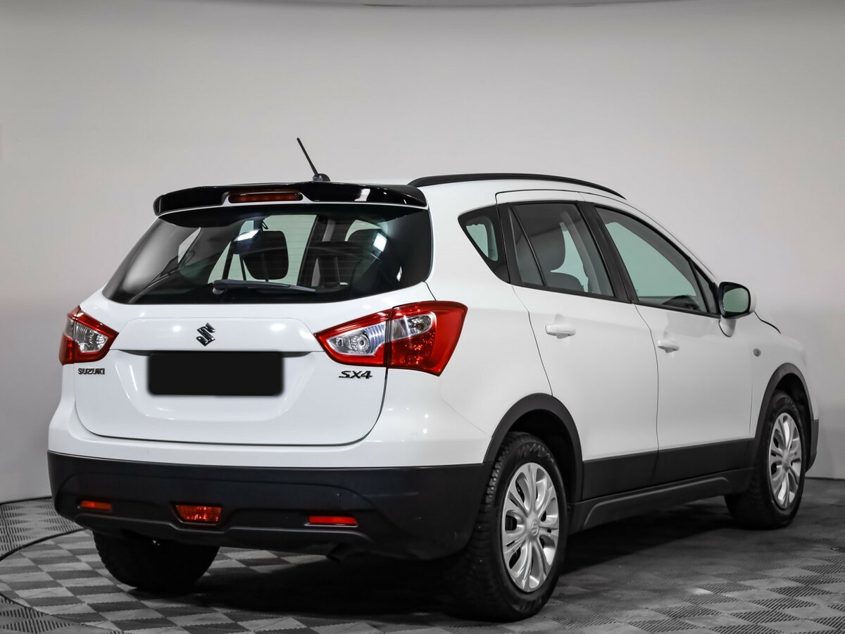 Suzuki SX4 б/у, 2017, Механическая. Фото: #3