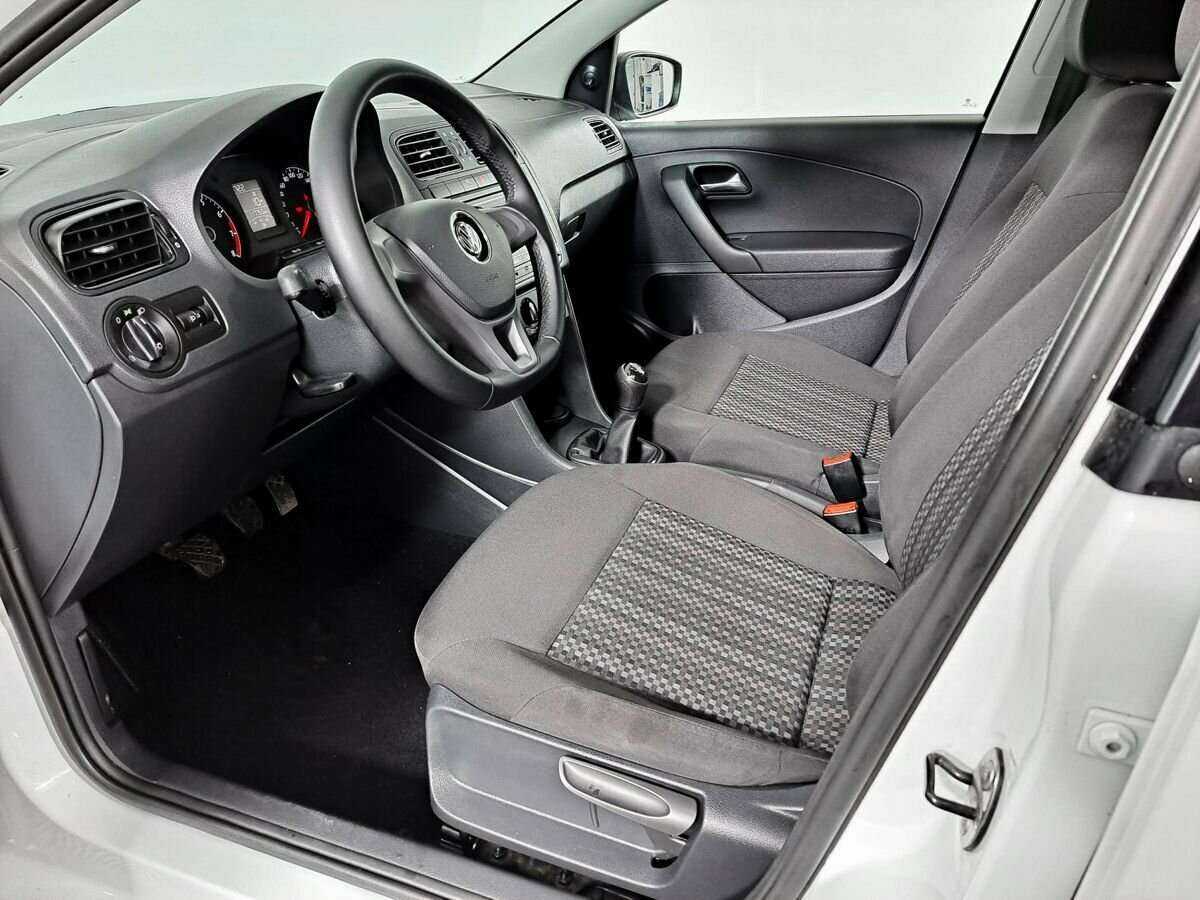 Volkswagen Polo б/у, 2019, Механическая. Фото: #15
