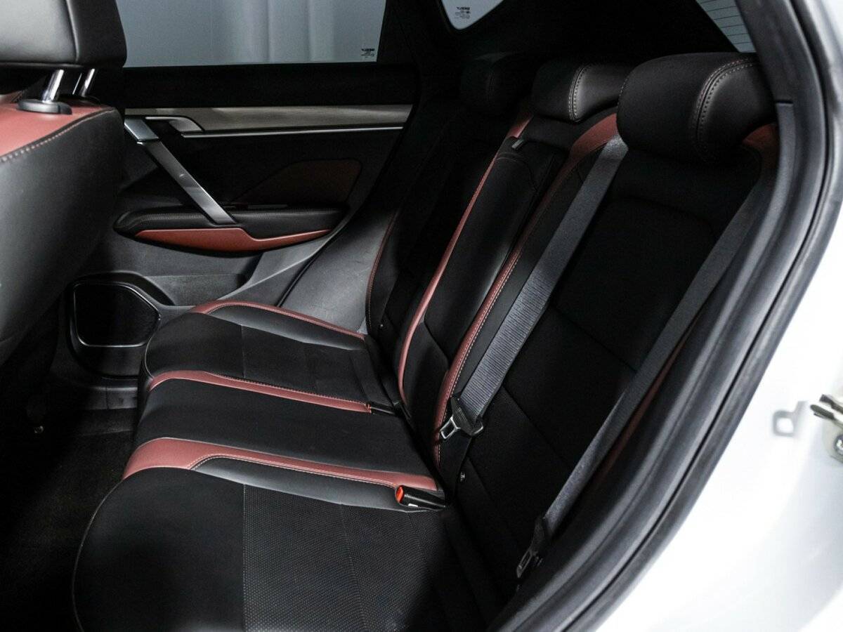 Geely Coolray б/у, 2021, Роботизированная. Фото: #9