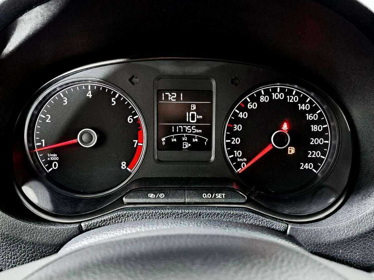 Volkswagen Polo б/у, 2019, Механическая. Фото: #12
