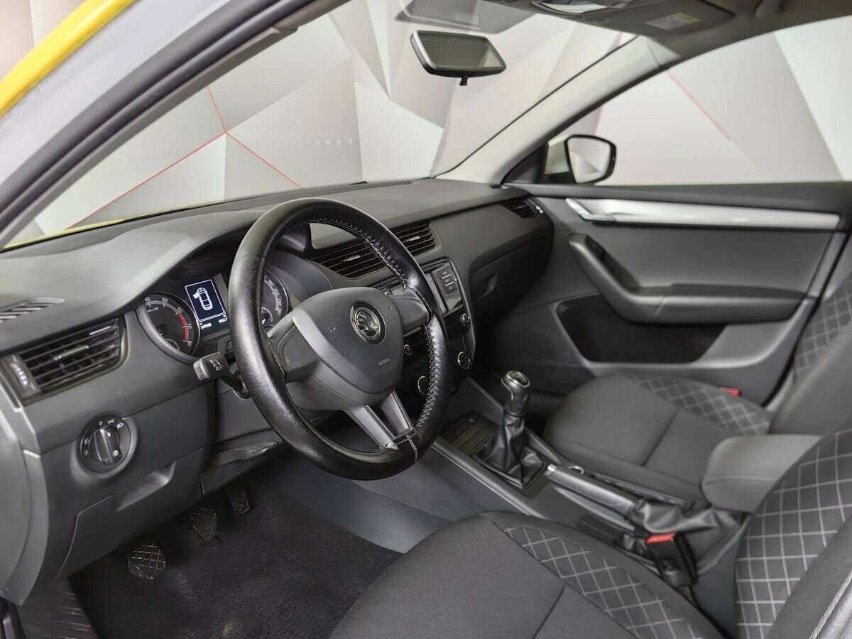 Skoda Octavia б/у, 2019, Механическая. Фото: #13