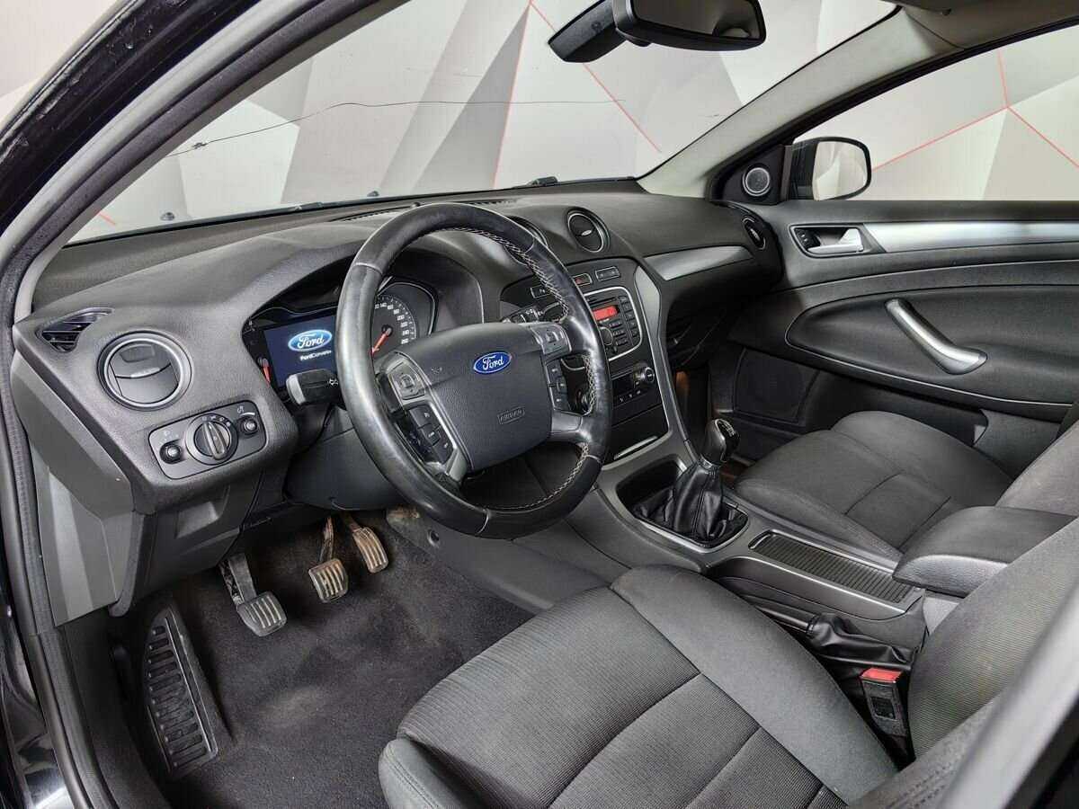 Ford Mondeo б/у, 2014, Механическая. Фото: #13