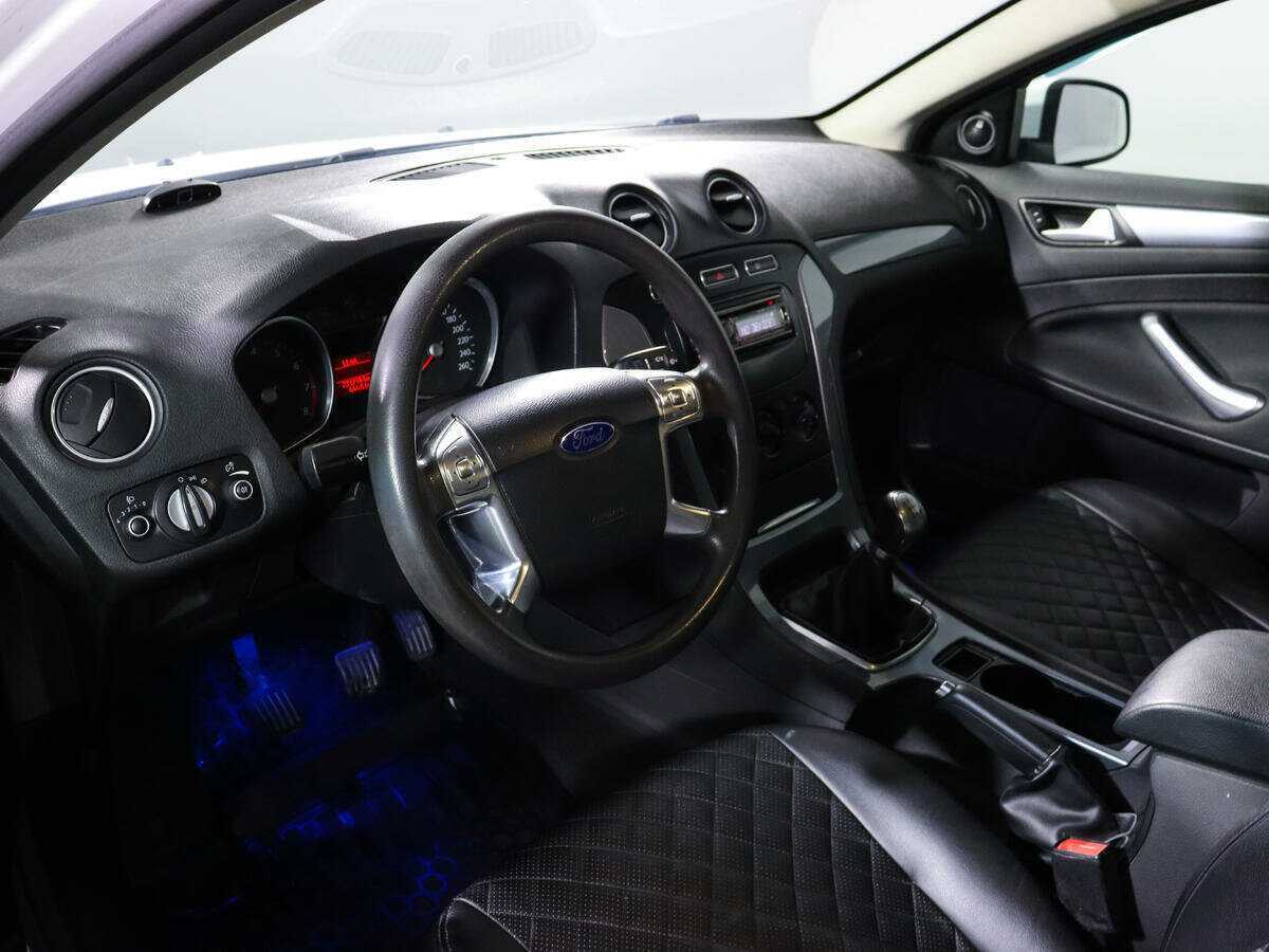 Ford Mondeo б/у, 2012, Механическая. Фото: #11