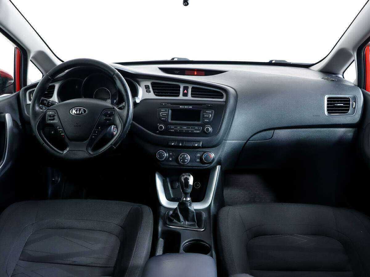 Kia Ceed б/у, 2015, Механическая. Фото: #9