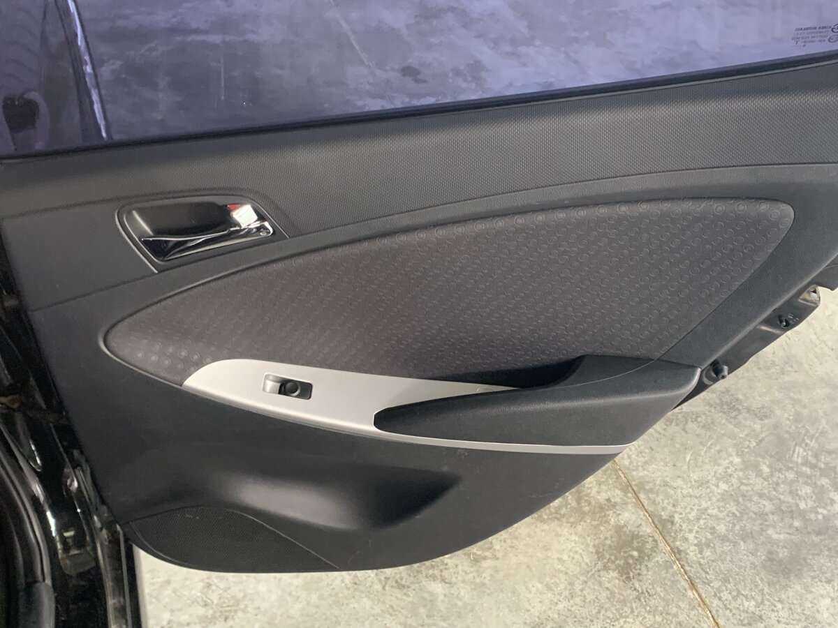 Hyundai Solaris б/у, 2012, Автоматическая. Фото: #17