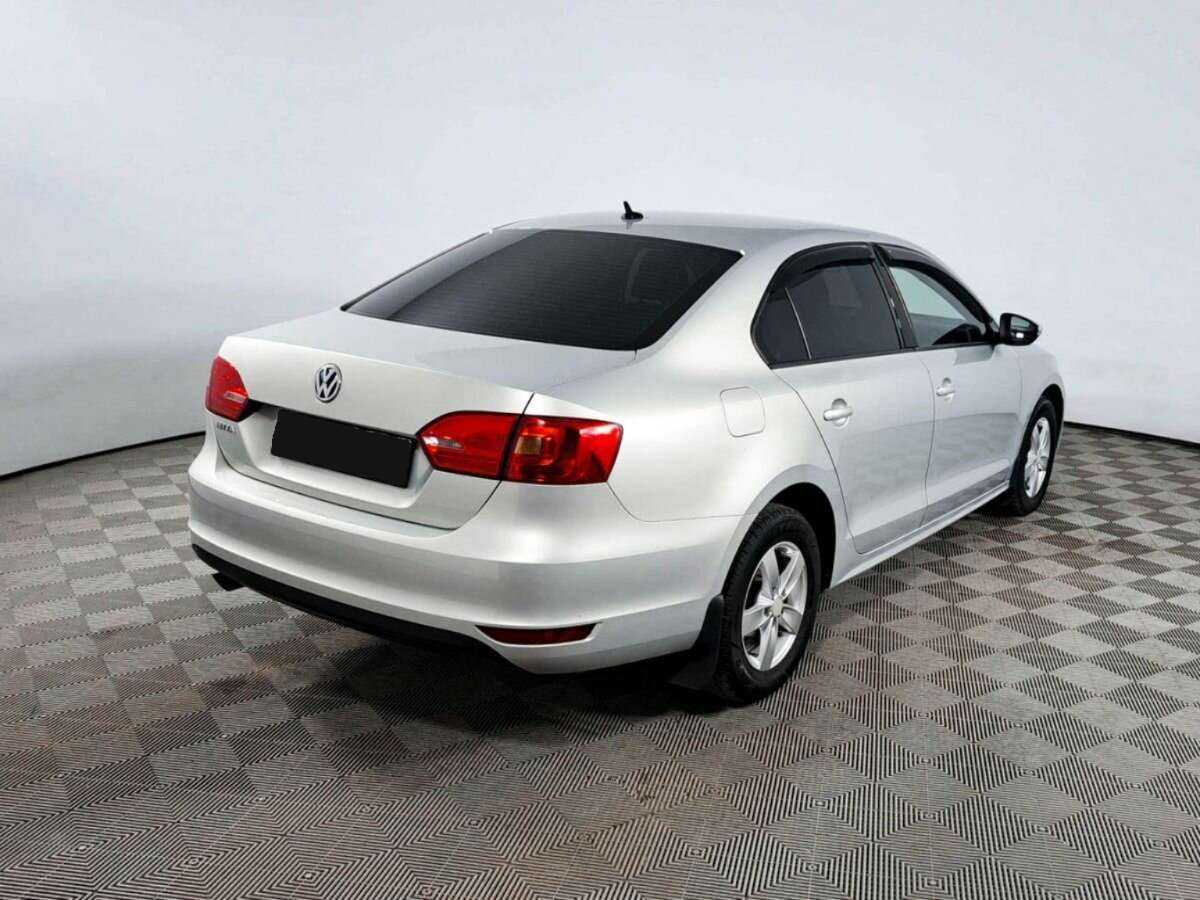 Volkswagen Jetta б/у, 2014, Механическая. Фото: #4
