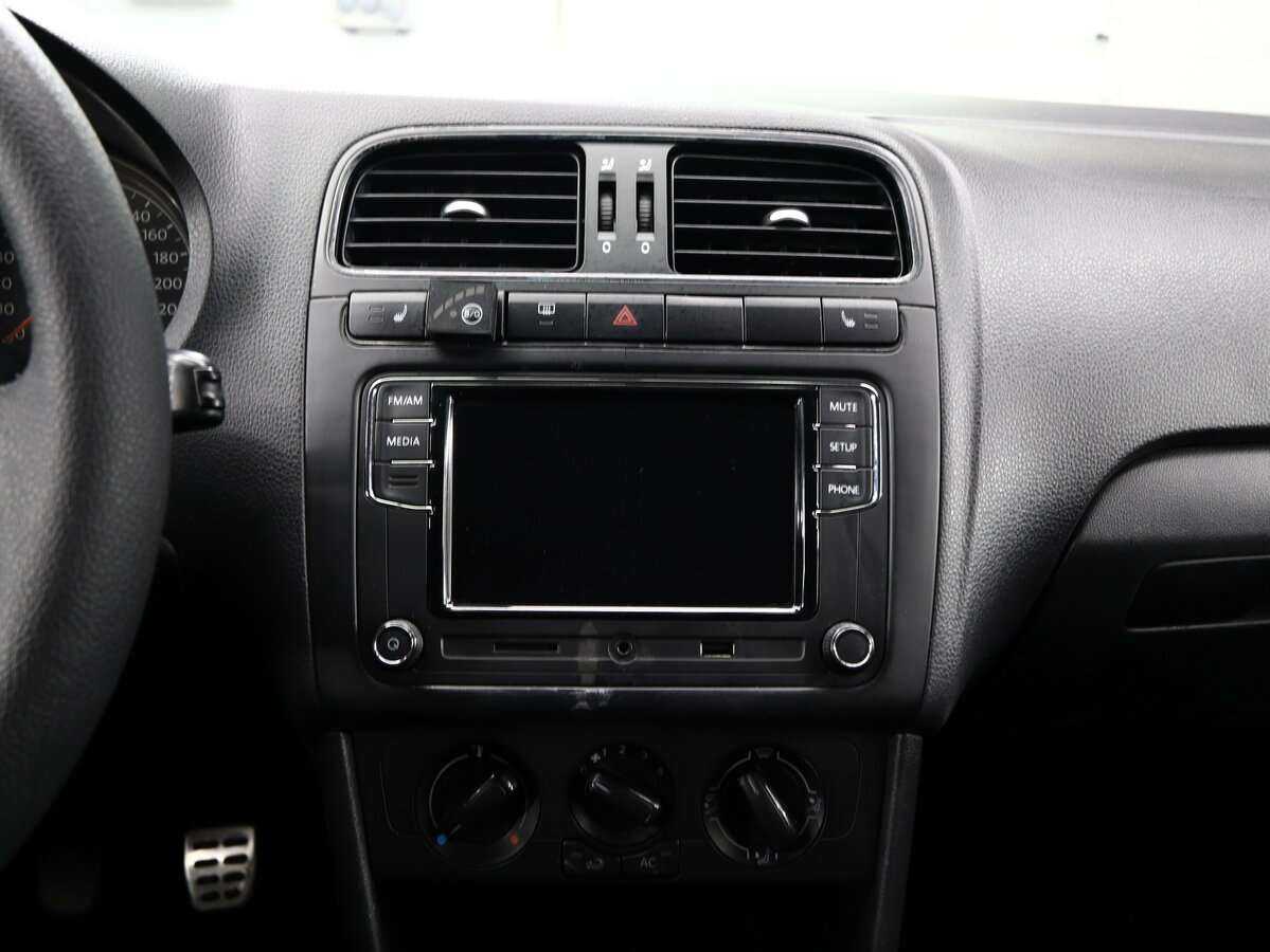 Volkswagen Polo б/у, 2012, Механическая. Фото: #18